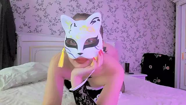 Discover our girls online shows and discover the company of countless livestreamers, with stunning shapes, sex toys and more.