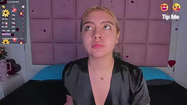 Bonni_Lohans from StripChat