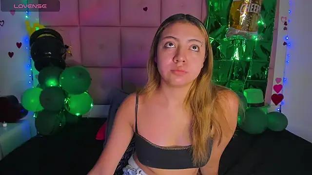 Bonni_Lohans from StripChat