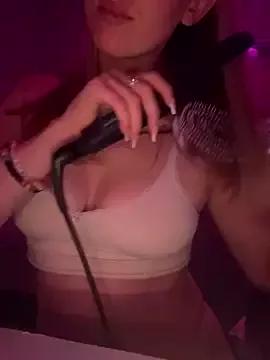 Bonnie-Blonde from StripChat is Freechat