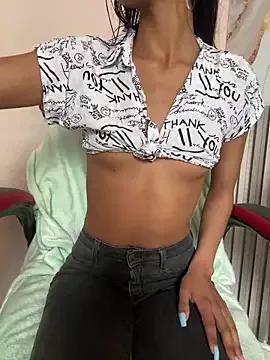bonnie_18x from StripChat is Freechat