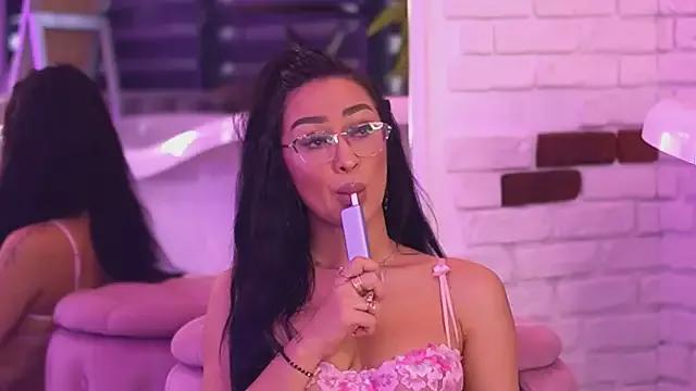 BonnieSins from StripChat