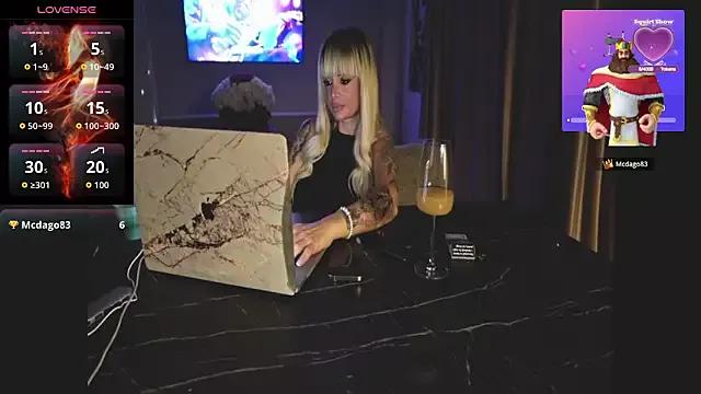 BOO_D from StripChat