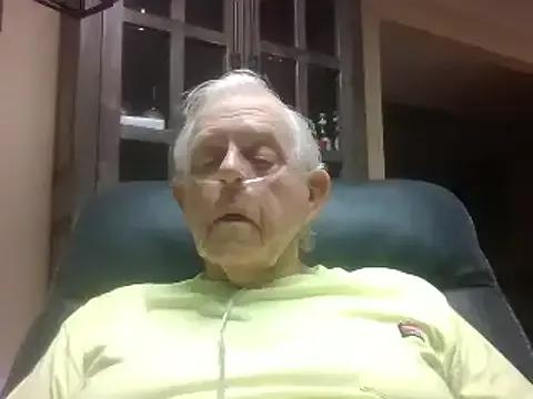bootlegmanz from StripChat