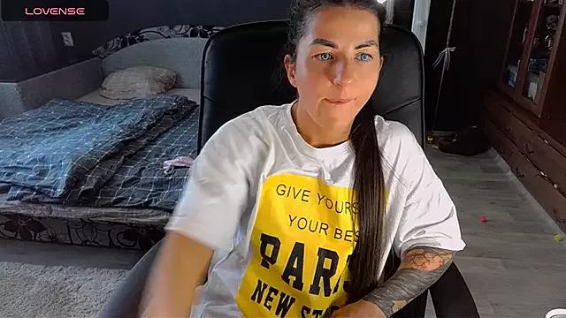 Boss__Girl from StripChat