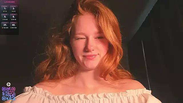 BreezeJam from StripChat is Freechat