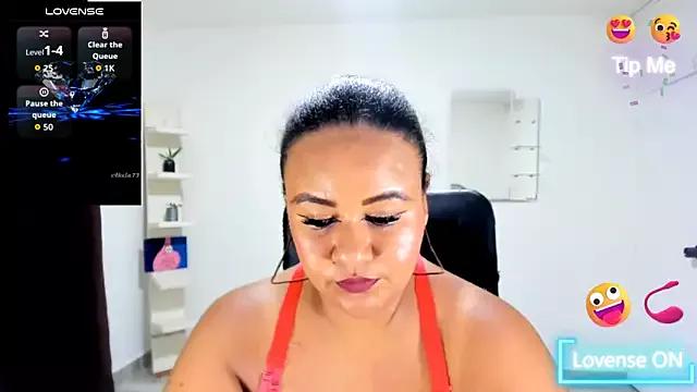 Discover our girls online shows and discover the company of countless livestreamers, with stunning shapes, sex toys and more.