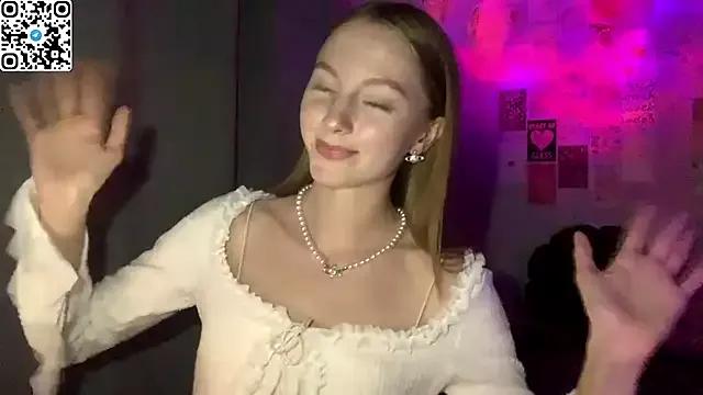 BrightAnnie webcams show profile image 
