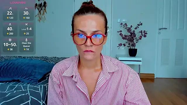 BritneyHall from StripChat is Freechat