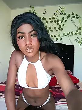 Discover our girls online shows and discover the company of countless livestreamers, with stunning shapes, sex toys and more.