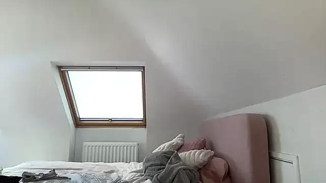 brunetteRubyRose from StripChat is Freechat