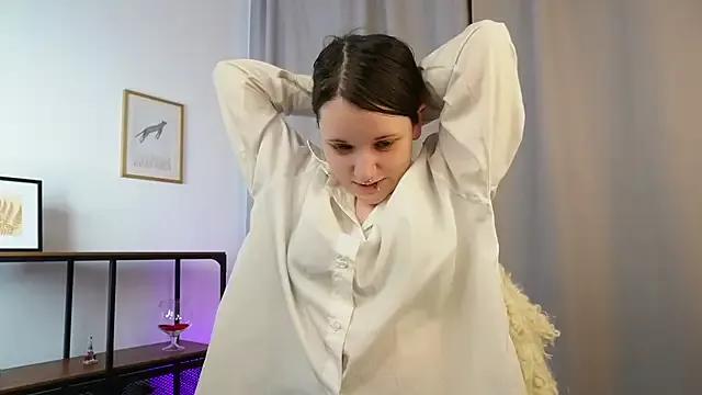 BrynnJune webcams show profile image 