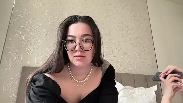 BubbleGlam from StripChat is Freechat