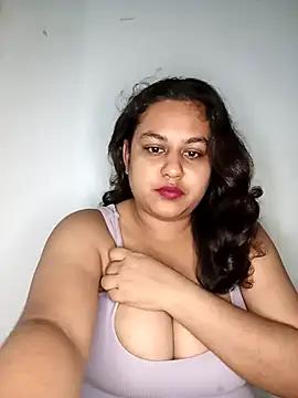 bumblebeegirl from StripChat