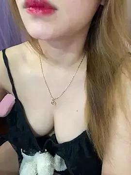 Bunny190 from StripChat