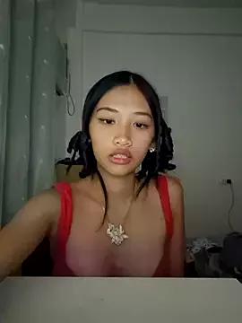 Bunny72772 from StripChat is Freechat
