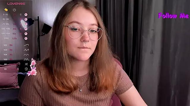Bunny_bubble webcams show profile image 