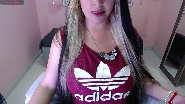 Bunny_poison from StripChat