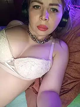 BunnyFoxy777 from StripChat