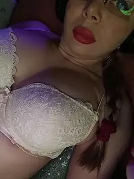 BunnyFoxy777 from StripChat