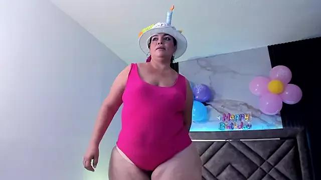 Caandyass from StripChat