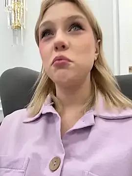 CaitlinSugar from StripChat is Freechat