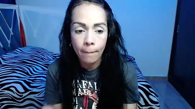 CallmeAmber from StripChat is Freechat