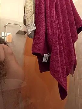 callmelouve from StripChat