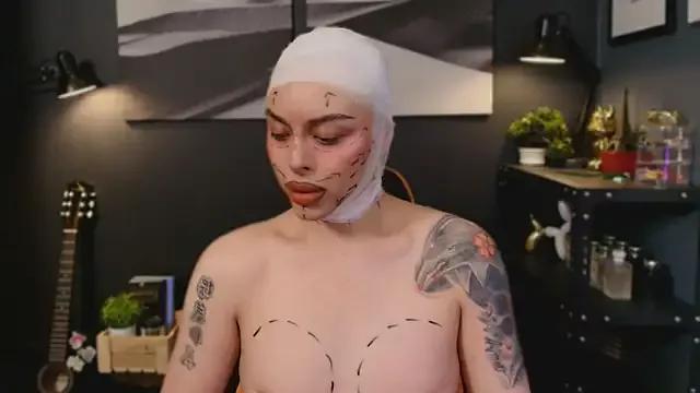 Photos of callmeLUNA from StripChat is Freechat