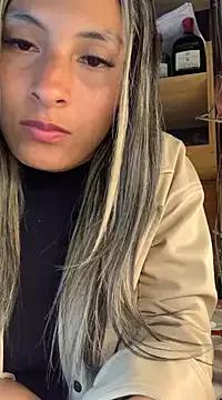 cami_leon from StripChat is Freechat