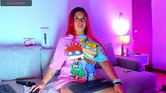 Discover our girls online shows and discover the company of countless livestreamers, with stunning shapes, sex toys and more.