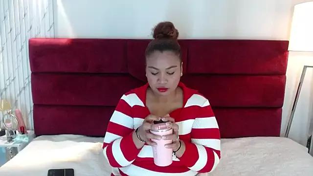 Camila_Starlight from StripChat is Freechat