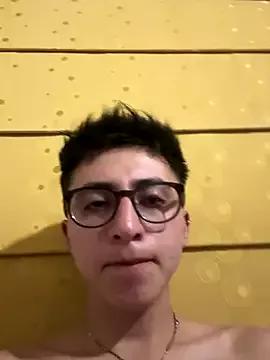 CamiRojas_boy from StripChat is Freechat