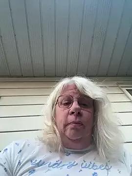 canadiancougar1965 from StripChat