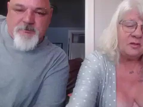 canadiancougar1965 from StripChat