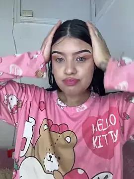 Discover our girls online shows and discover the company of countless livestreamers, with stunning shapes, sex toys and more.