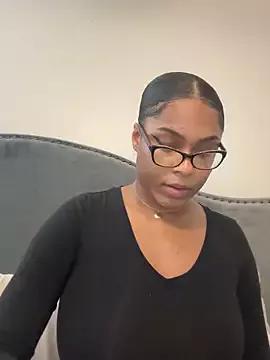 CandyLuxxxx from StripChat is Freechat