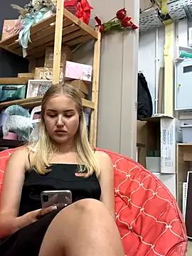 CandyVice from StripChat is Freechat