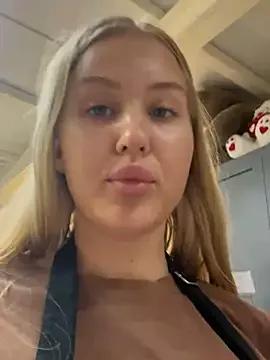 CandyVice from StripChat is Freechat