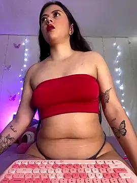 Discover our girls online shows and discover the company of countless livestreamers, with stunning shapes, sex toys and more.