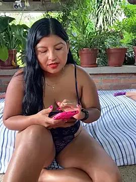 canelacrush from StripChat is Freechat
