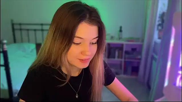 Caramel_Peach from StripChat is Freechat