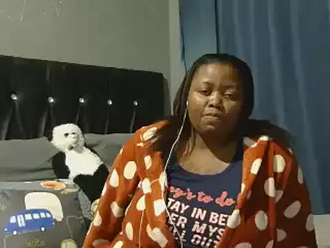caramelbooty69 from StripChat