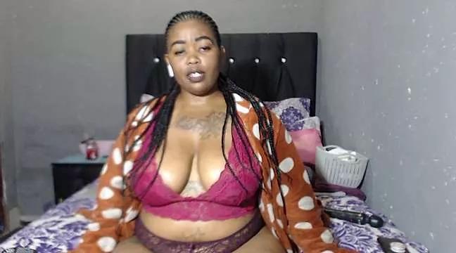 caramelbooty69 from StripChat