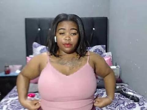 caramelbooty69 from StripChat