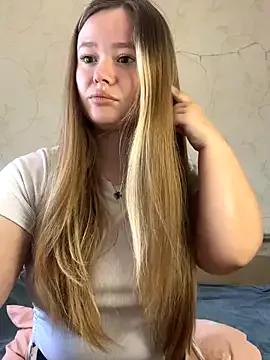 CaramelleGirl from StripChat