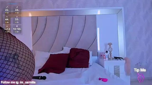 Discover our girls online shows and discover the company of countless livestreamers, with stunning shapes, sex toys and more.