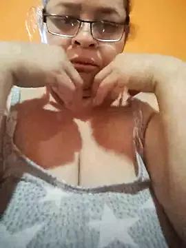CaroLaGordita from StripChat is Freechat