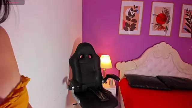 CarolainSanta from StripChat is Freechat