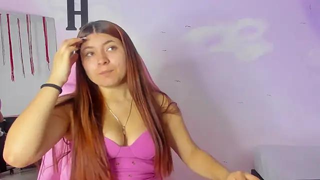 Discover our girls online shows and discover the company of countless livestreamers, with stunning shapes, sex toys and more.